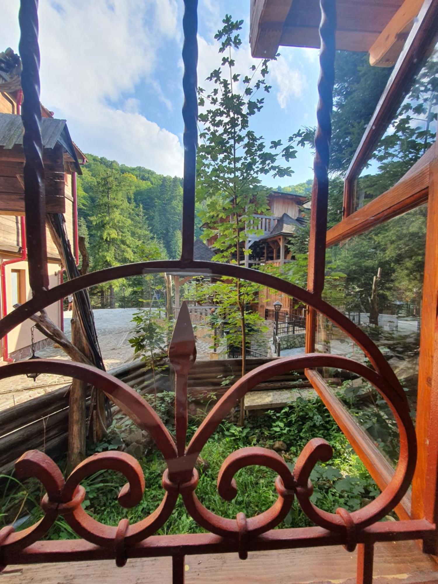 Садиба Nad Prutom Yaremche Luaran gambar